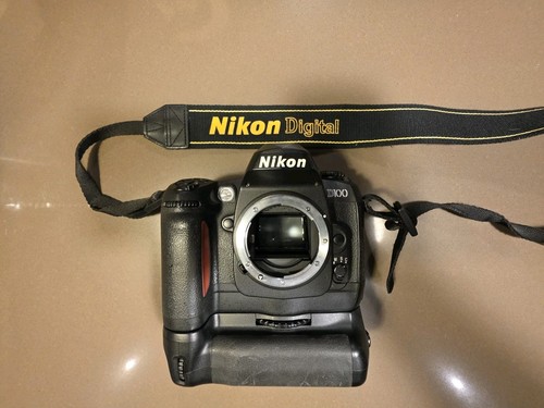 Nikon d100 con batteria - nikon,